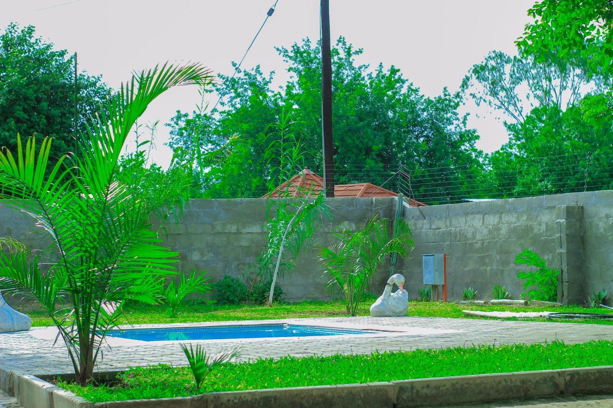 Golentle Home Stay Maun Exteriér fotografie